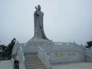 မေကျဉ်းမဇူဘုရားကျောင်း
