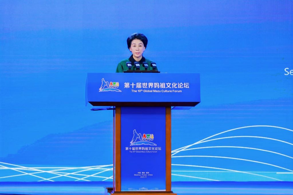 全国妇联书记处书记、党组成员宋莉