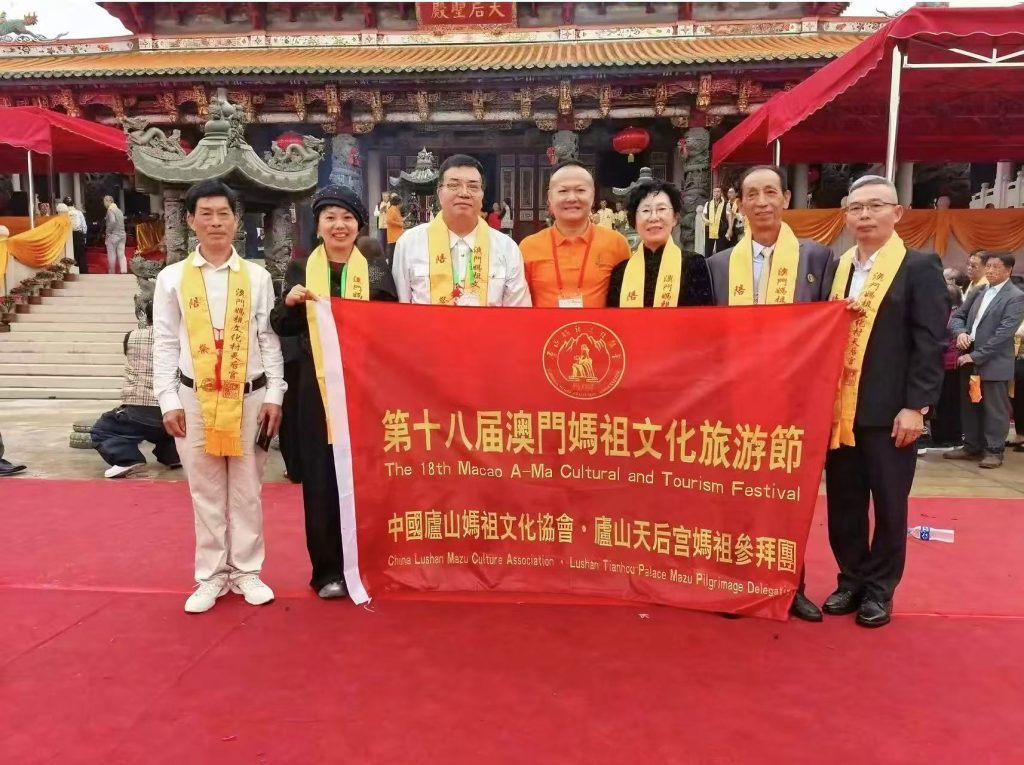 张怀君、李斌、陈尔全、陈言华、韩杰、曹俊平、郑瑞明（顺序按从左往右依次排）