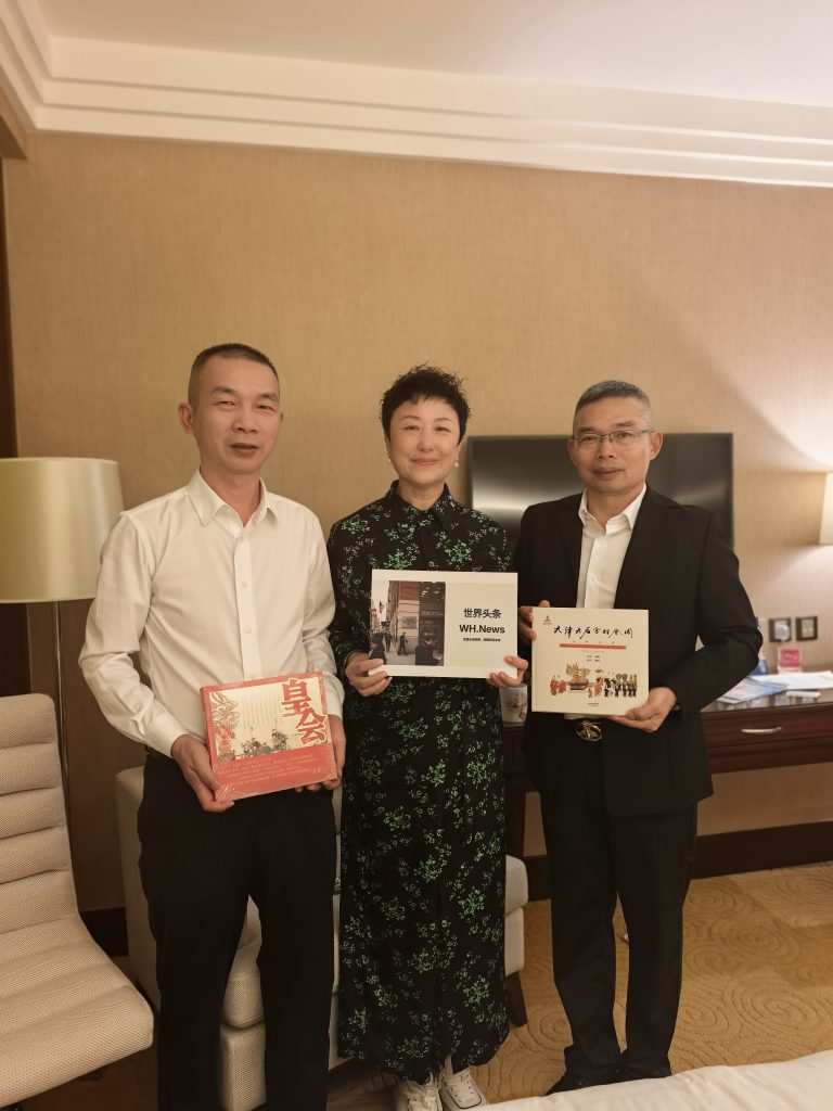 罗福金（左）、吕琰（中）、郑瑞明（右）
